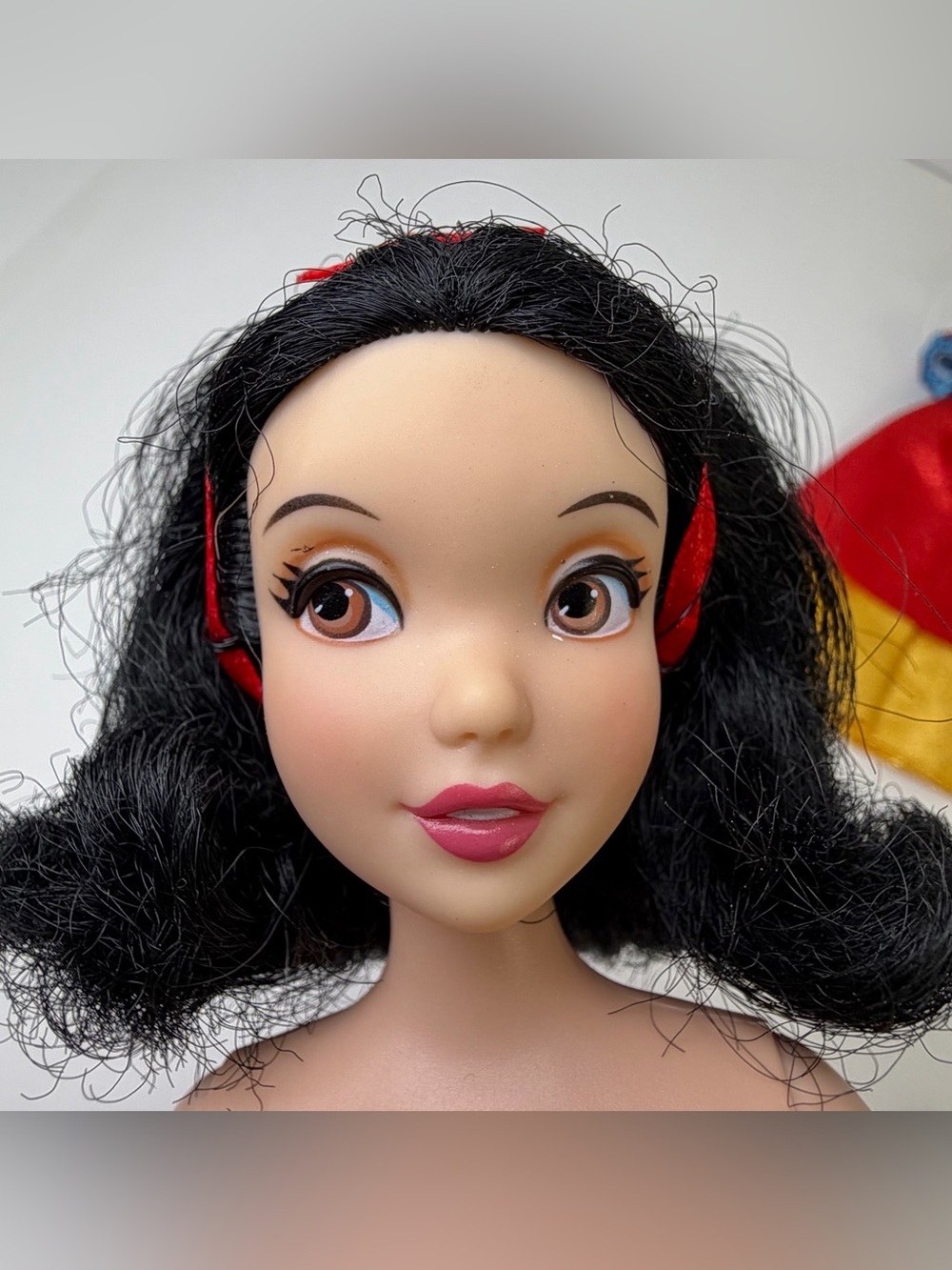 Disney Store Snow White Princess Doll Posable Glitter Dress Headband - Picture 2 of 9